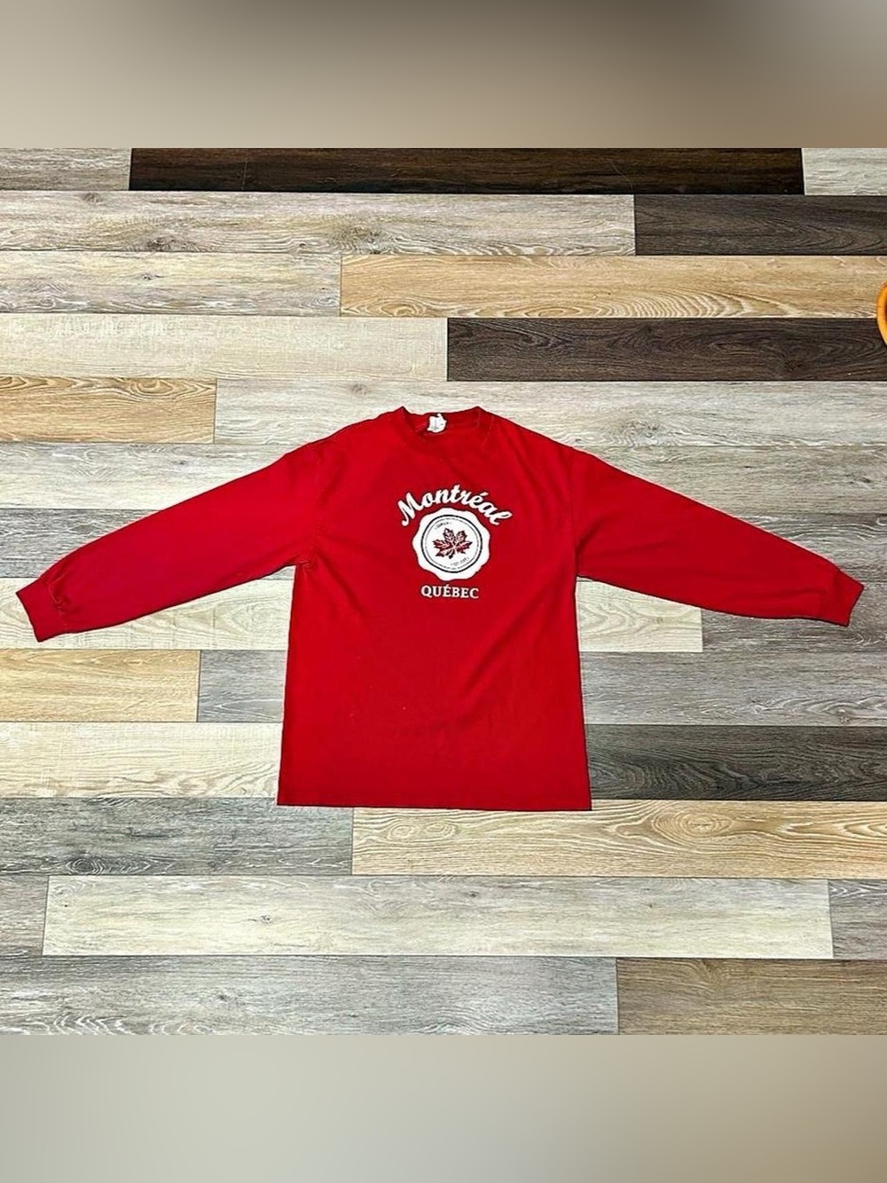 Montreal Québec Red Long Sleeve Top